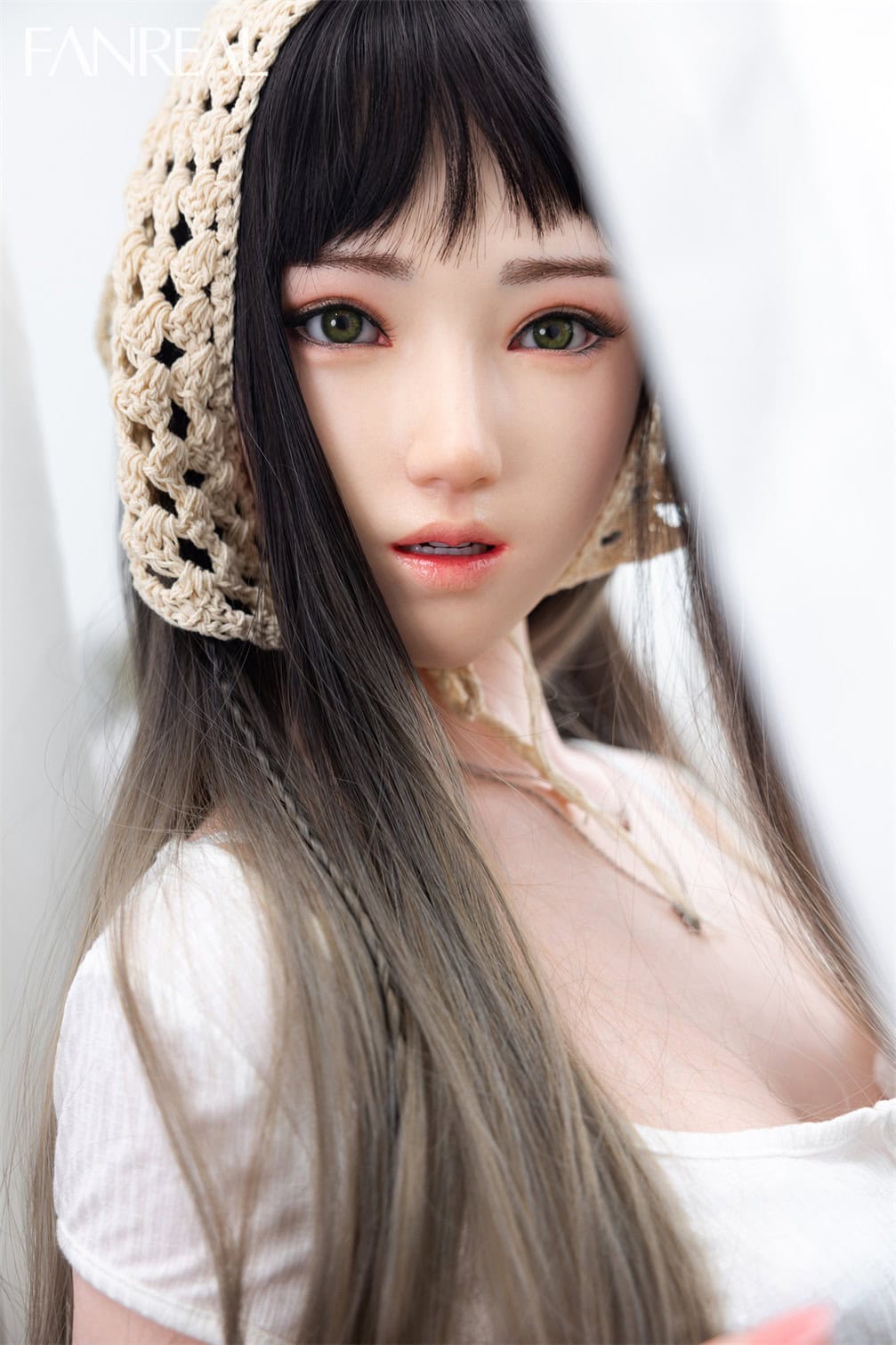MGL4164.jpg FanReal | Jia - C158cm/5ft 2 B-Cup Silicone Sex Doll - Billede 1